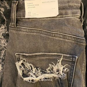 NWT American Eagle Grey Distressed Jeans